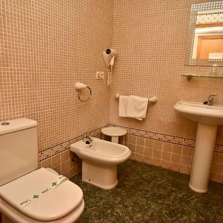 Hotel Adsubia 2*