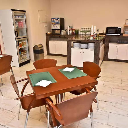 Adsubia Hotel 2*