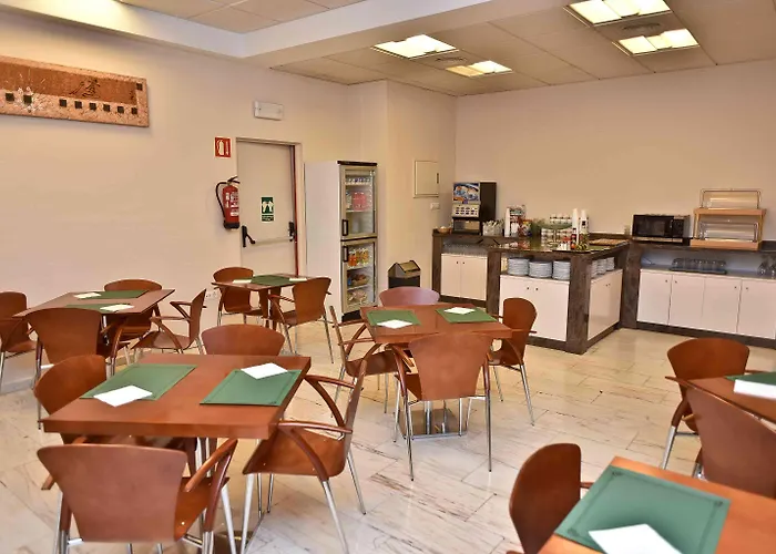 Hotell Adsubia 2*